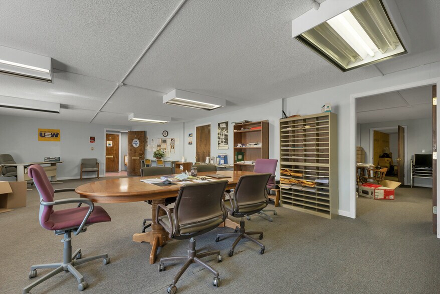 More Photos Of 55 Maynesboro St, Berlin Industrial For Sale