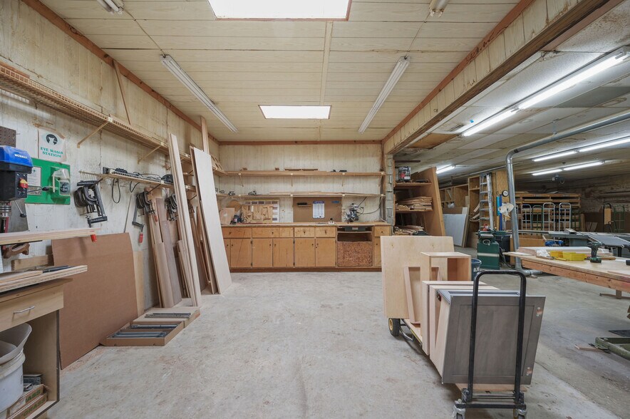 More Photos Of 9155 Campbell Ln, Bridgeville Office For Sale