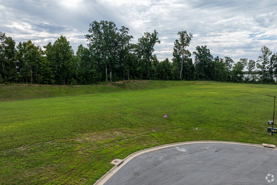 More Photos Of 8015 Thorndike Rd, Greensboro Land For Sale
