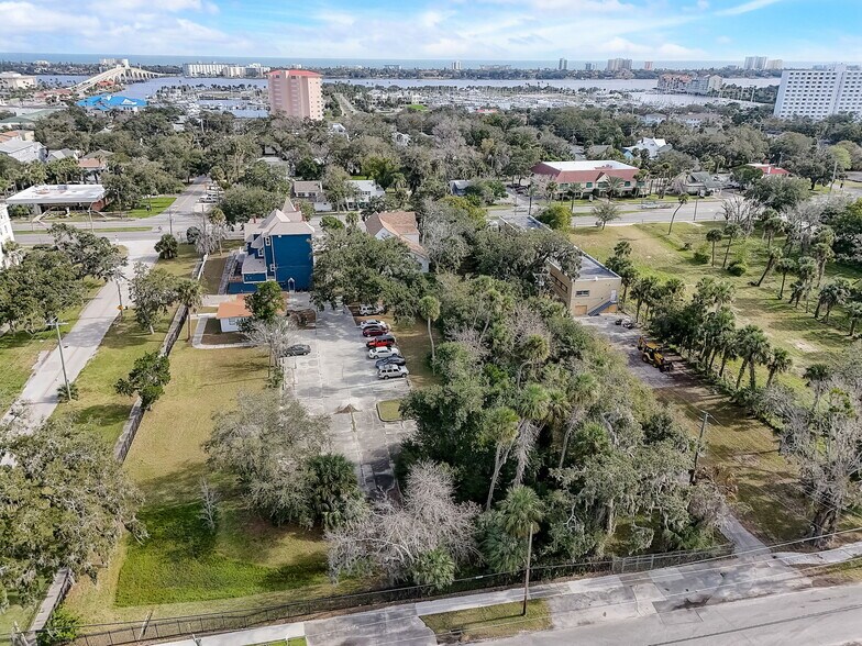 More Photos Of 404 S Ridgewood Ave, Daytona Beach Apartments For Sale