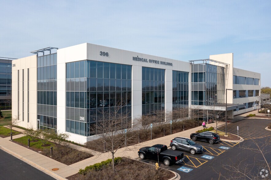 More Photos Of 396 Remington Blvd, Bolingbrook Medical For Lease
