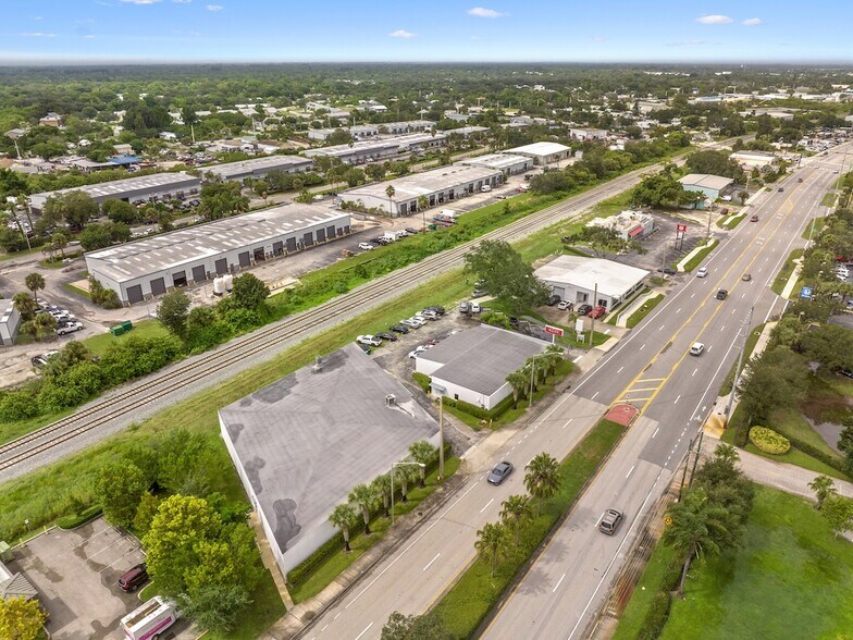 More Photos Of 675 US Highway 1, Vero Beach Warehouse For Lease