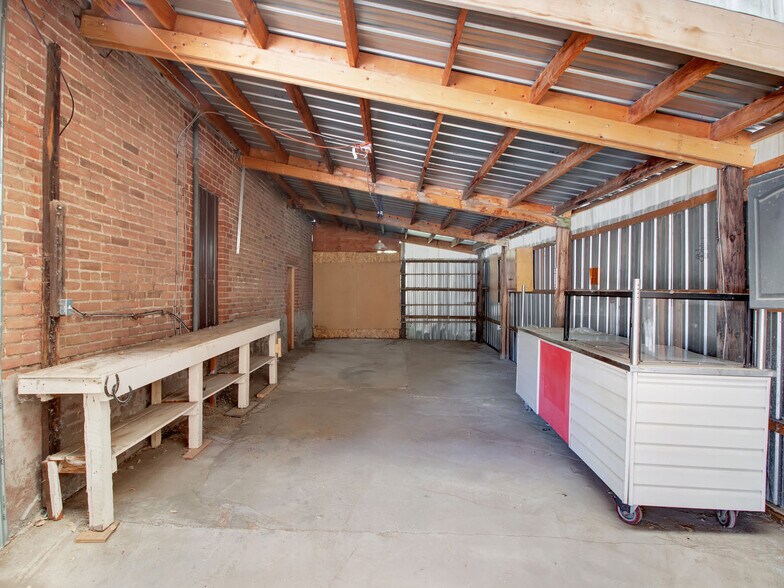 More Photos Of 350 W Front St, Byers Freestanding For Sale