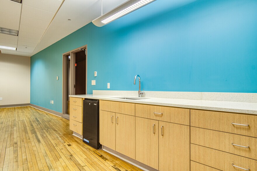 More Photos Of 686 Main St, Buffalo Loft Creative Space For Lease