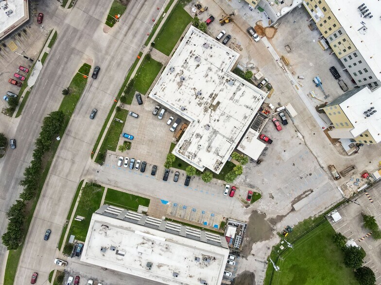 More Photos Of 6430 Hillcroft Ave, Houston Medical For Sale