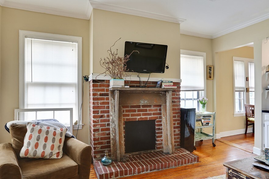 More Photos Of 323 4th St NE, Atlanta Apartments For Sale