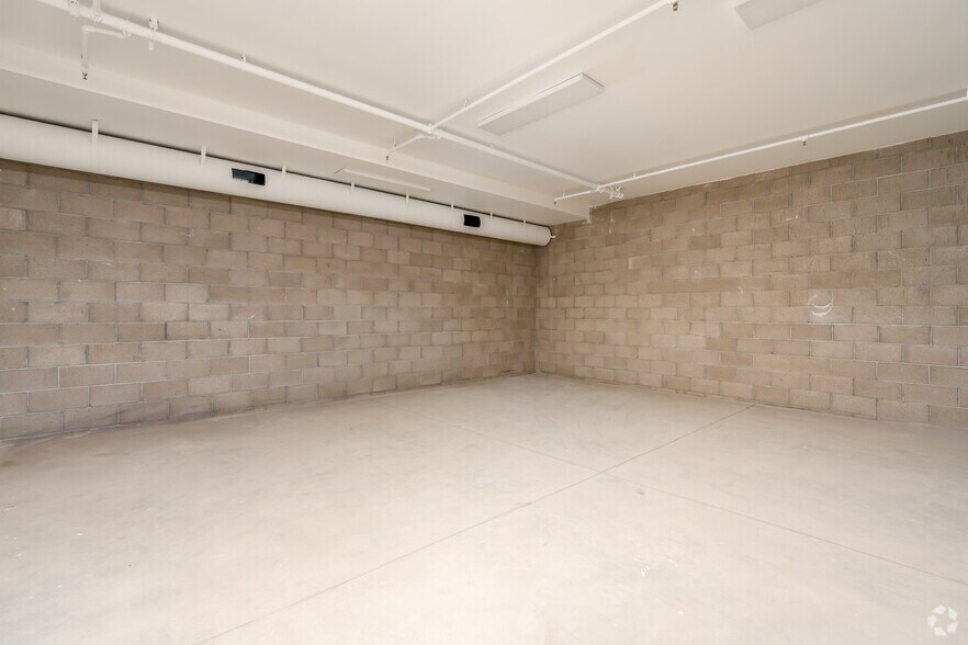 More Photos Of 9668 Sunland Blvd, Shadow Hills Medical For Lease