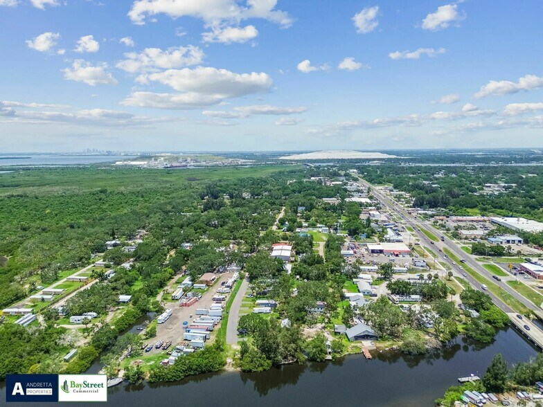 More Photos Of 11224 Restwood Dr, Gibsonton Manufactured Housing Mobile Home Park For Sale