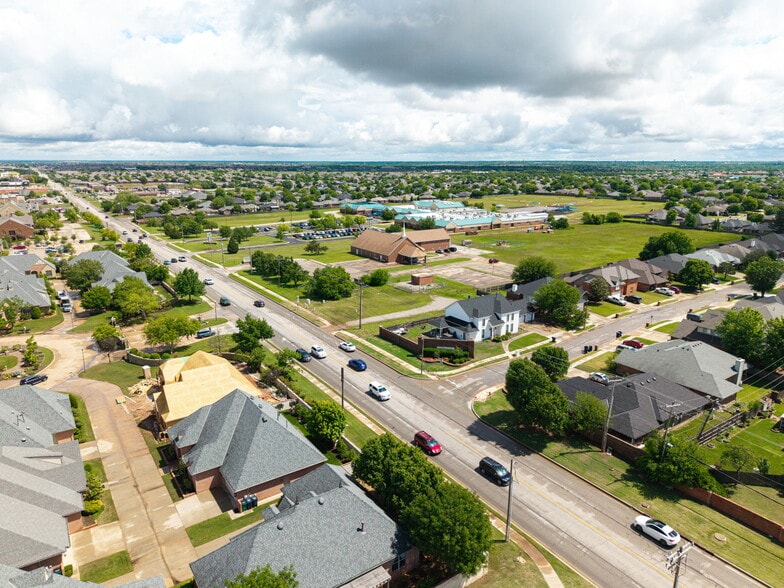 More Photos Of 2917 NW 156th St, Edmond Office Residential For Sale