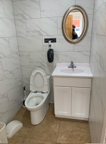 More Photos Of 653 Sterling Pl, Brooklyn Restaurant For Lease