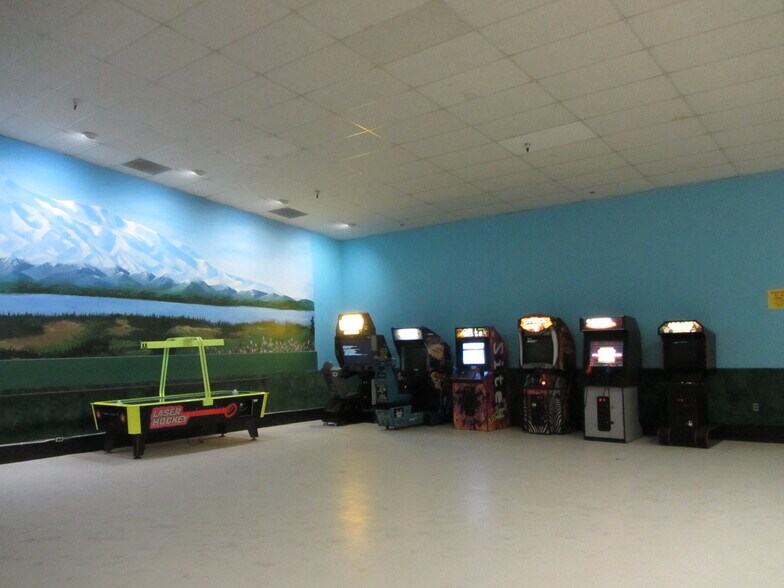 More Photos Of 8100 Homer Dr, Anchorage Skating Rink For Sale