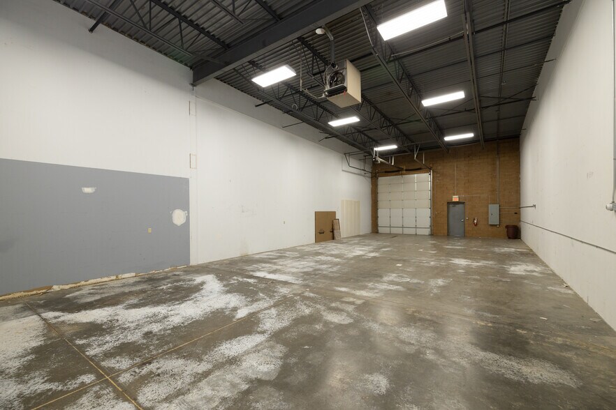 More Photos Of 21021 Heron Way, Lakeville Light Manufacturing For Lease