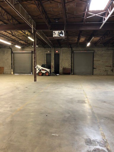 More Photos Of 44 Industrial Park Dr, Waldorf Warehouse For Lease