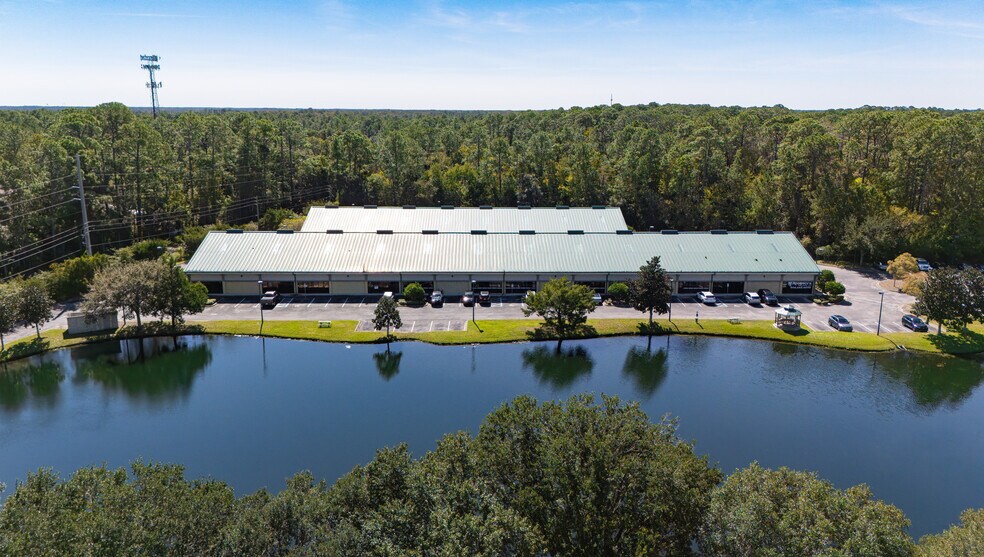 More Photos Of 310 Commerce Lake Dr, Saint Augustine Light Distribution For Lease
