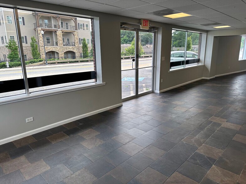 More Photos Of , Acworth General Retail For Sale