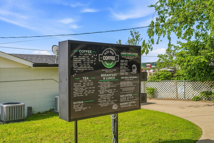 More Photos Of 608 SW Big Bend Trl, Glen Rose Restaurant For Sale