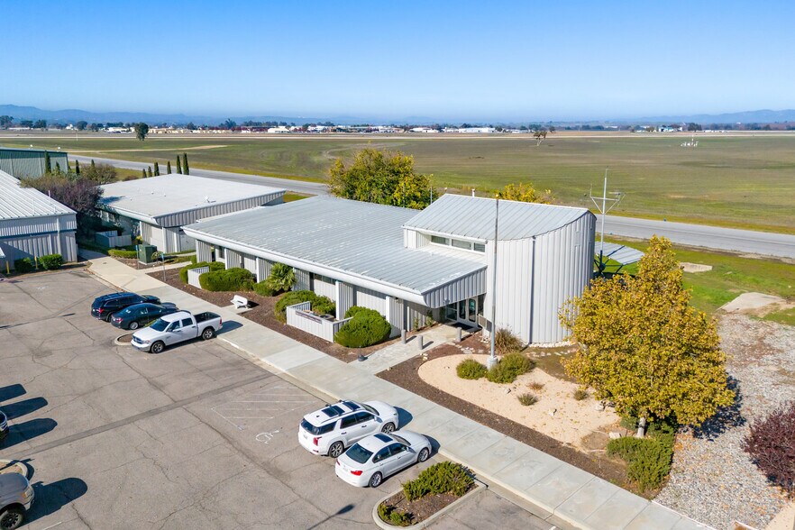More Photos Of 4301 Second Wind Way, Paso Robles Office For Lease