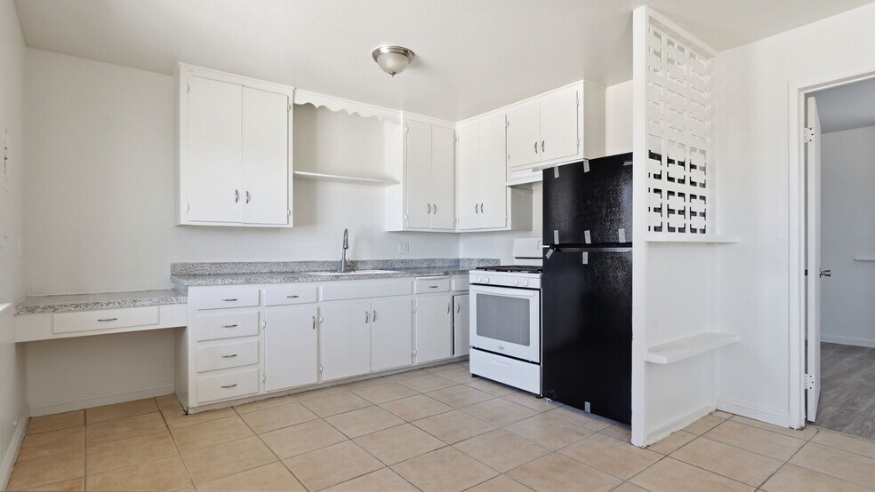 More Photos Of 511-517 E Fredricks St, Barstow Apartments For Sale