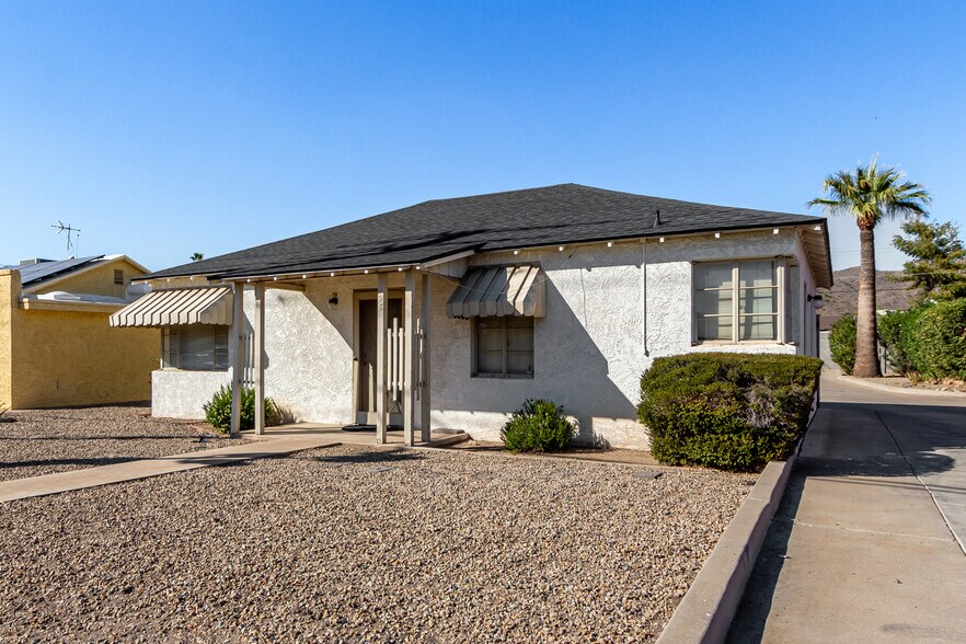 More Photos Of 20 W Dunlap Rd, Phoenix Veterinarian Kennel For Sale