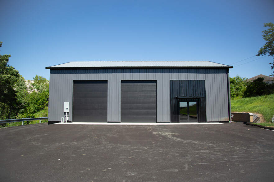 Primary Photo Of 209 Venture Dr, Morgantown Warehouse For Lease