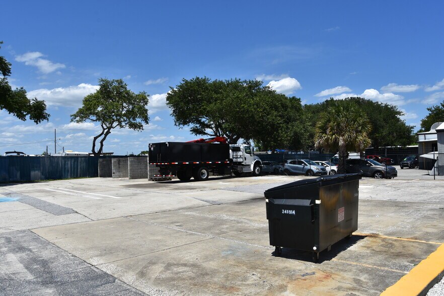 More Photos Of 2064 Range Rd, Clearwater Warehouse For Lease