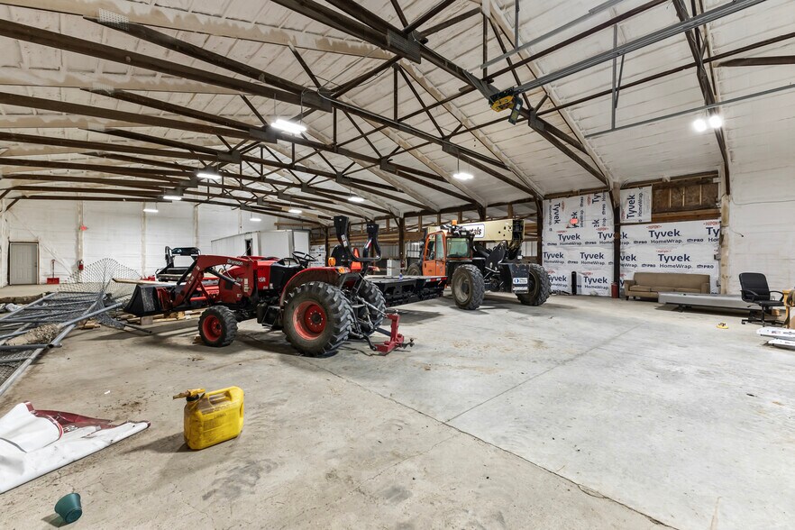 More Photos Of 2606 E Rock Haven Rd, Harrisonville Light Manufacturing For Lease
