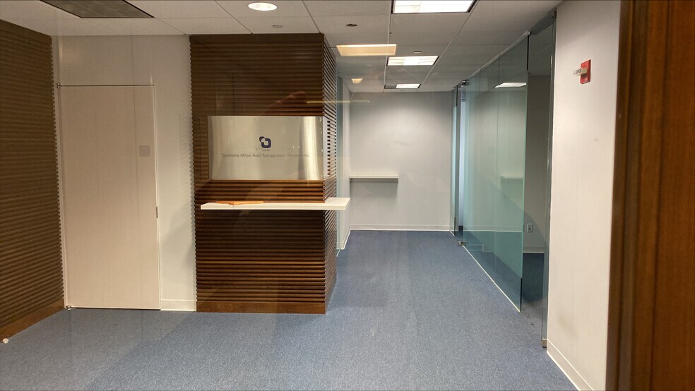 More Photos Of 805 Third Ave, New York Office For Lease