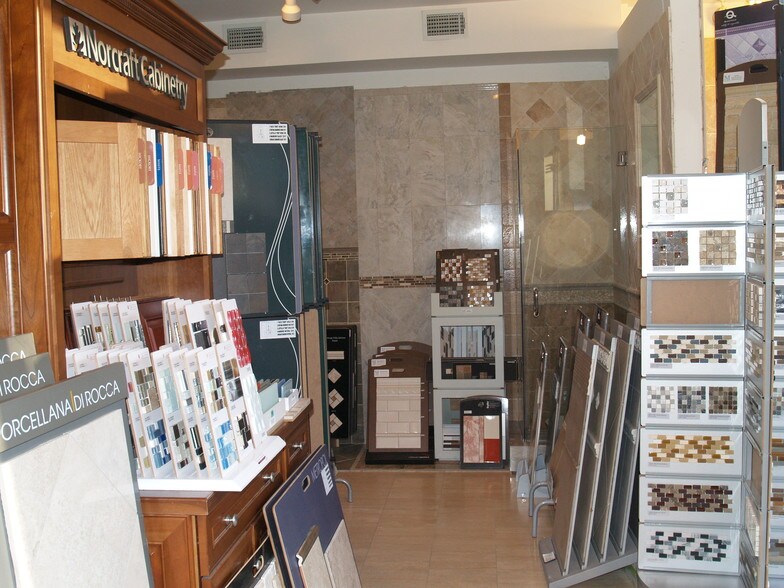 More Photos Of 960-964 Kinderkamack Rd, River Edge Storefront Retail Office For Lease