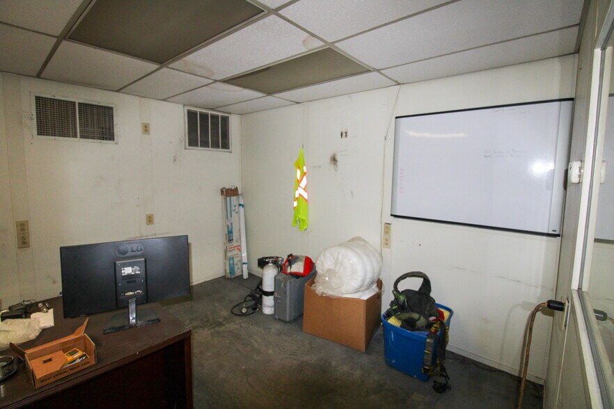 More Photos Of 7350 State Route 111, South Roxana Industrial For Sale