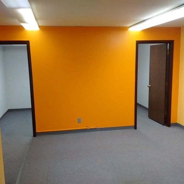 More Photos Of 3145-3159 Fee Fee Rd, Bridgeton Office For Lease