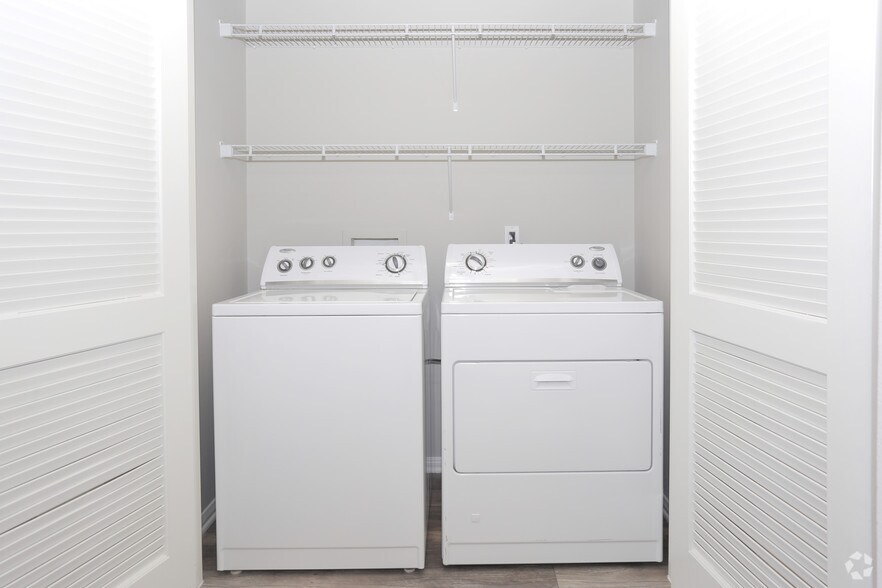 More Photos Of 700 S Myrtle Ave, Monrovia Apartments For Lease