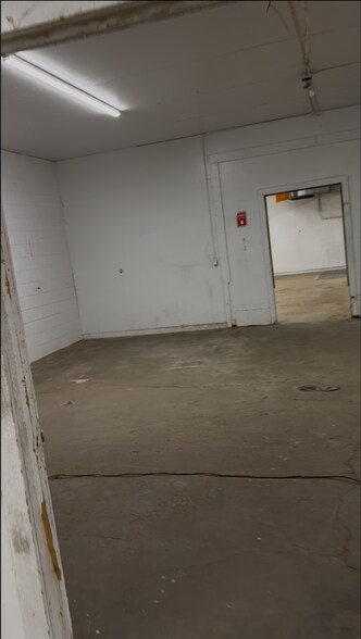 More Photos Of 116 S 10th St, Marshall Light Distribution For Sale