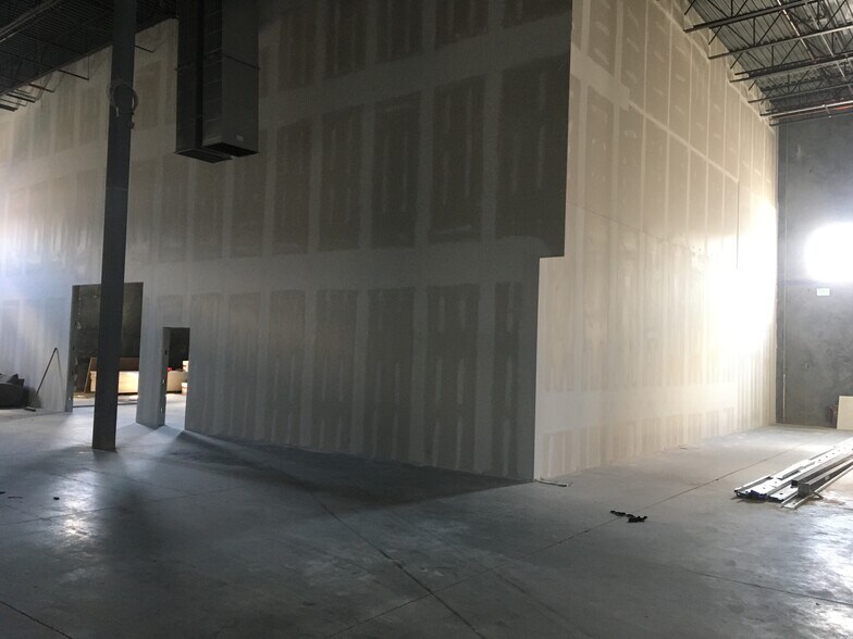 More Photos Of 355 US Highway 22, Springfield General Retail For Lease