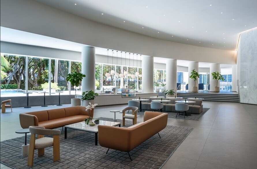 More Photos Of 100 SE 2nd St, Miami Office For Lease