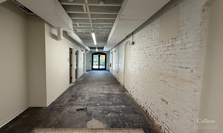More Photos Of 1 Augusta St, Greenville Office Residential For Lease