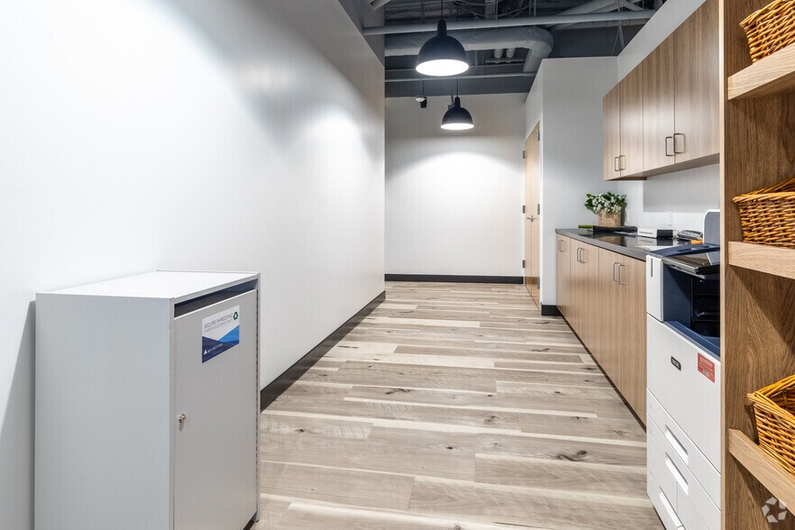 More Photos Of 2300 Wilson Blvd, Arlington Coworking Space