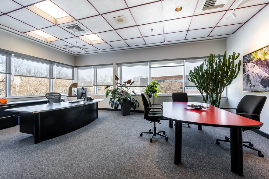 More Photos Of 1325 Hwy Trans-Canada, Dorval Office Residential For Sale