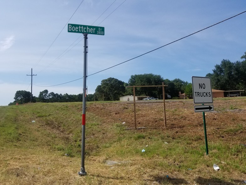 More Photos Of 844 Interstate 45, Huntsville Land For Lease