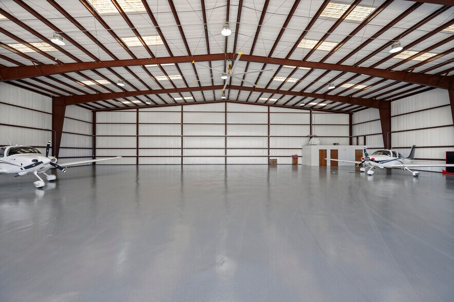 More Photos Of 1438 Airport Blvd, Mesquite Specialty For Sale