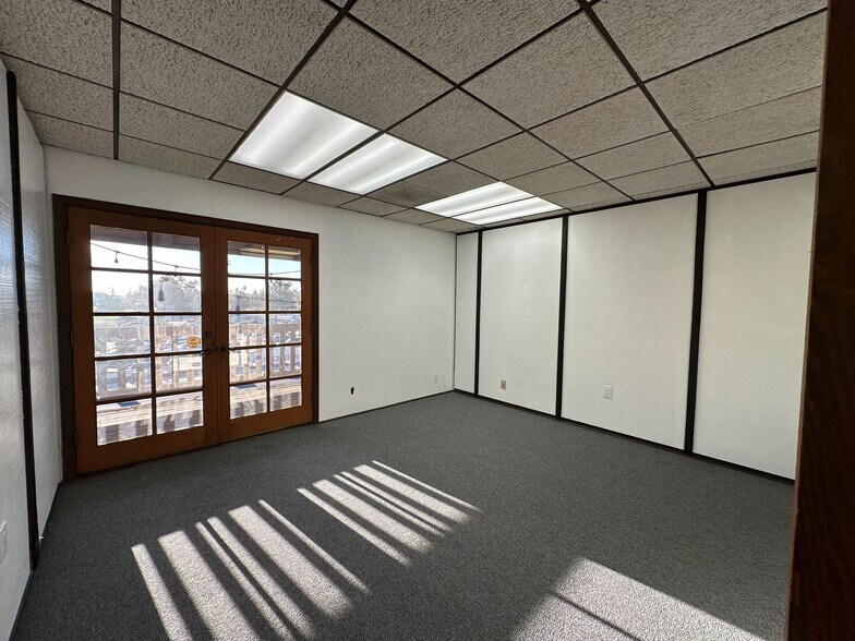 More Photos Of 110 Civic Center Dr, Vista Office For Sale