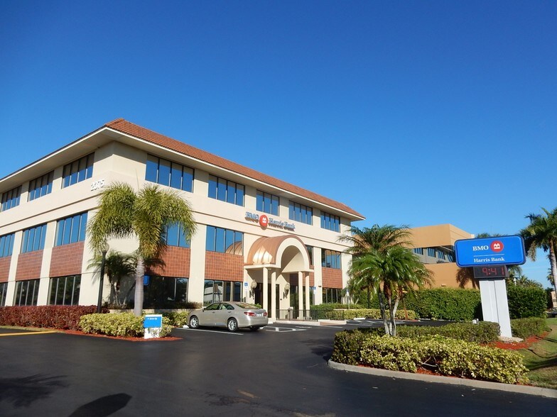 More Photos Of 2375 Tamiami Trl N, Naples Loft Creative Space For Sale