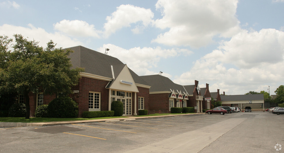 Primary Photo Of 2525 NE Loop 410, San Antonio Storefront Retail Office For Sale