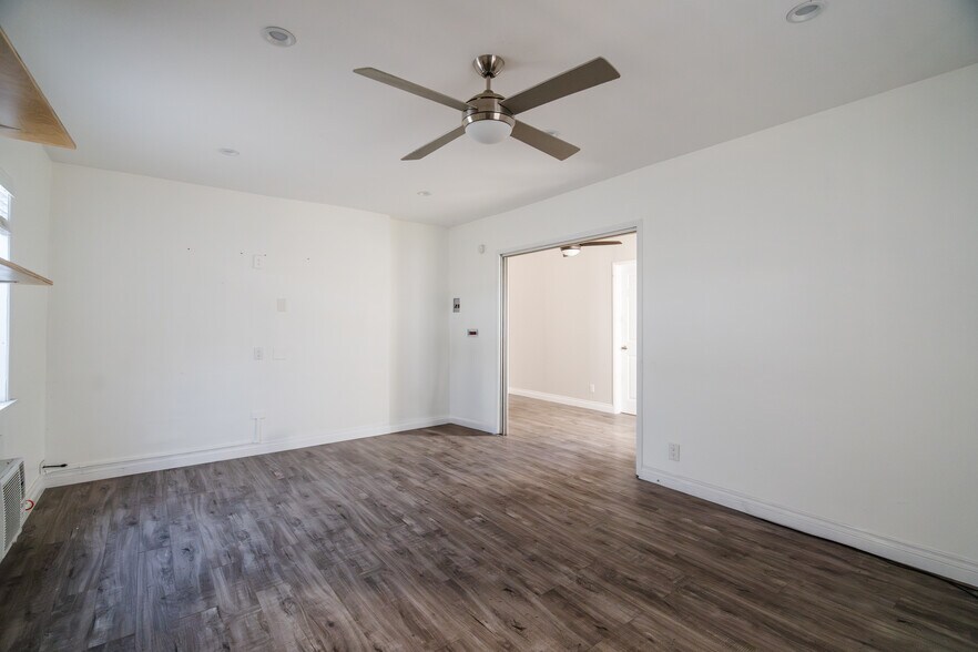 More Photos Of 3307-3309 Pico Blvd, Santa Monica Storefront For Lease