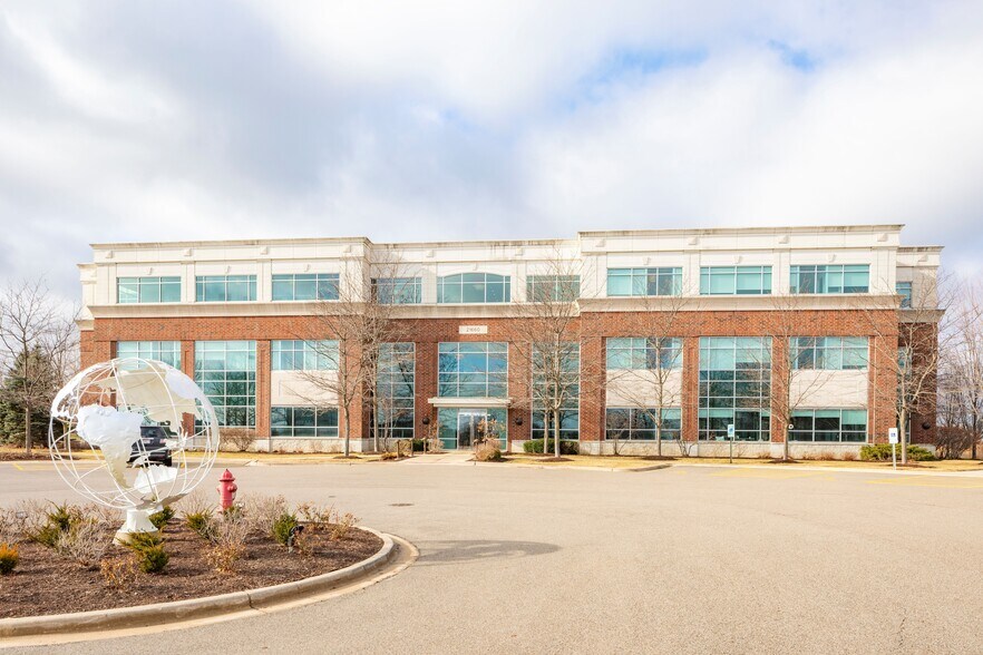 More Photos Of 21660 W Field Pky, Deer Park Office For Sale
