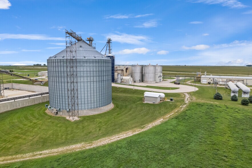 More Photos Of 6059 159th St, Galva Food Processing For Sale