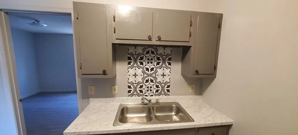 More Photos Of 2123 S Blake St, Pine Bluff Apartments For Sale