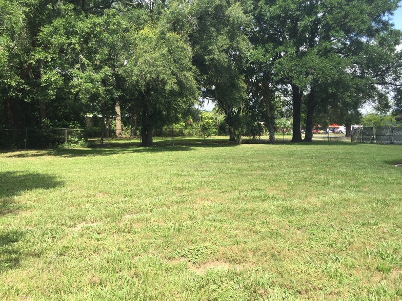 More Photos Of 3201 Crill Ave, Palatka Convenience Store For Sale