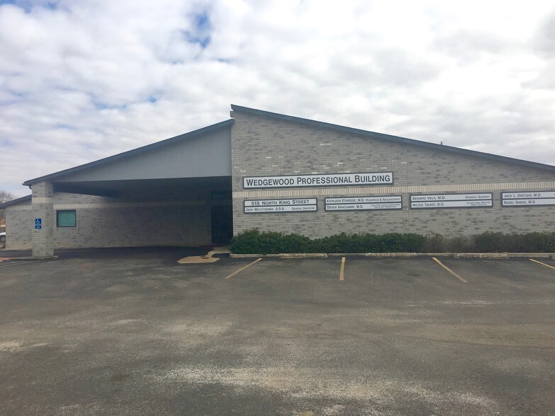 More Photos Of 515 N King St, Seguin Medical For Sale