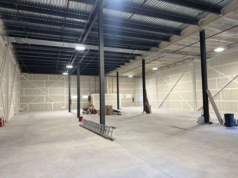 More Photos Of 3555 Park Dr, Jackson Service For Lease