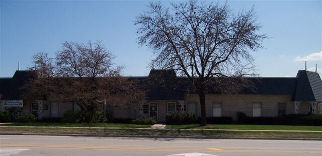 Primary Photo Of 2351-2369 E Devon Ave, Elk Grove Village Warehouse For Lease